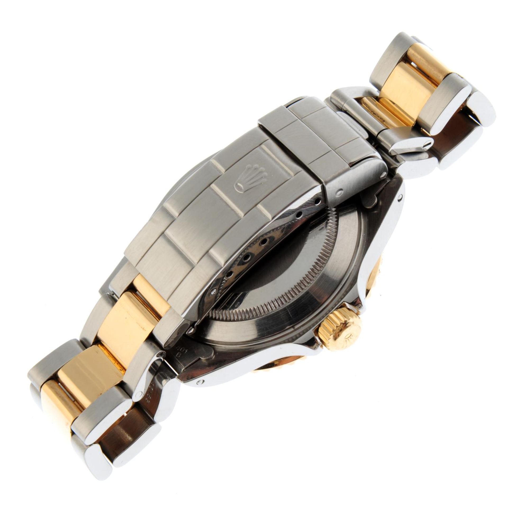 ROLEX - an Oyster Perpetual Date Submariner bracelet watch. - Bild 4 aus 5