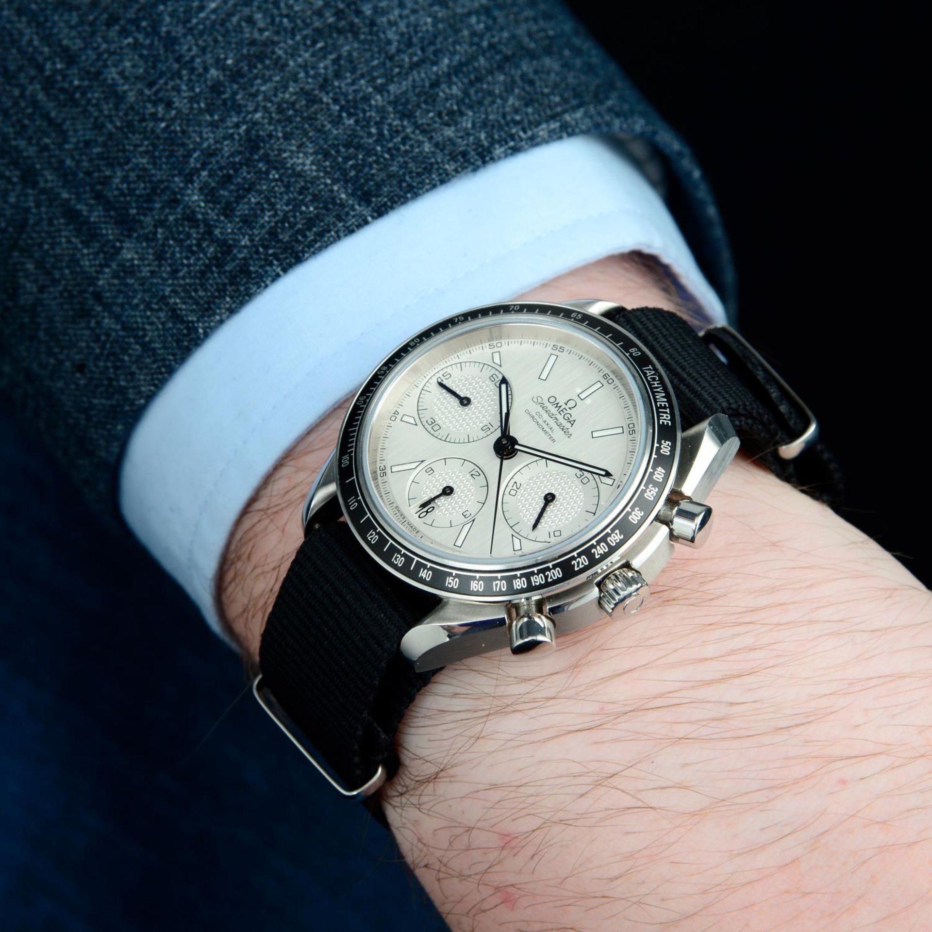 OMEGA - a Speedmaster chronograph wrist watch. - Bild 3 aus 6