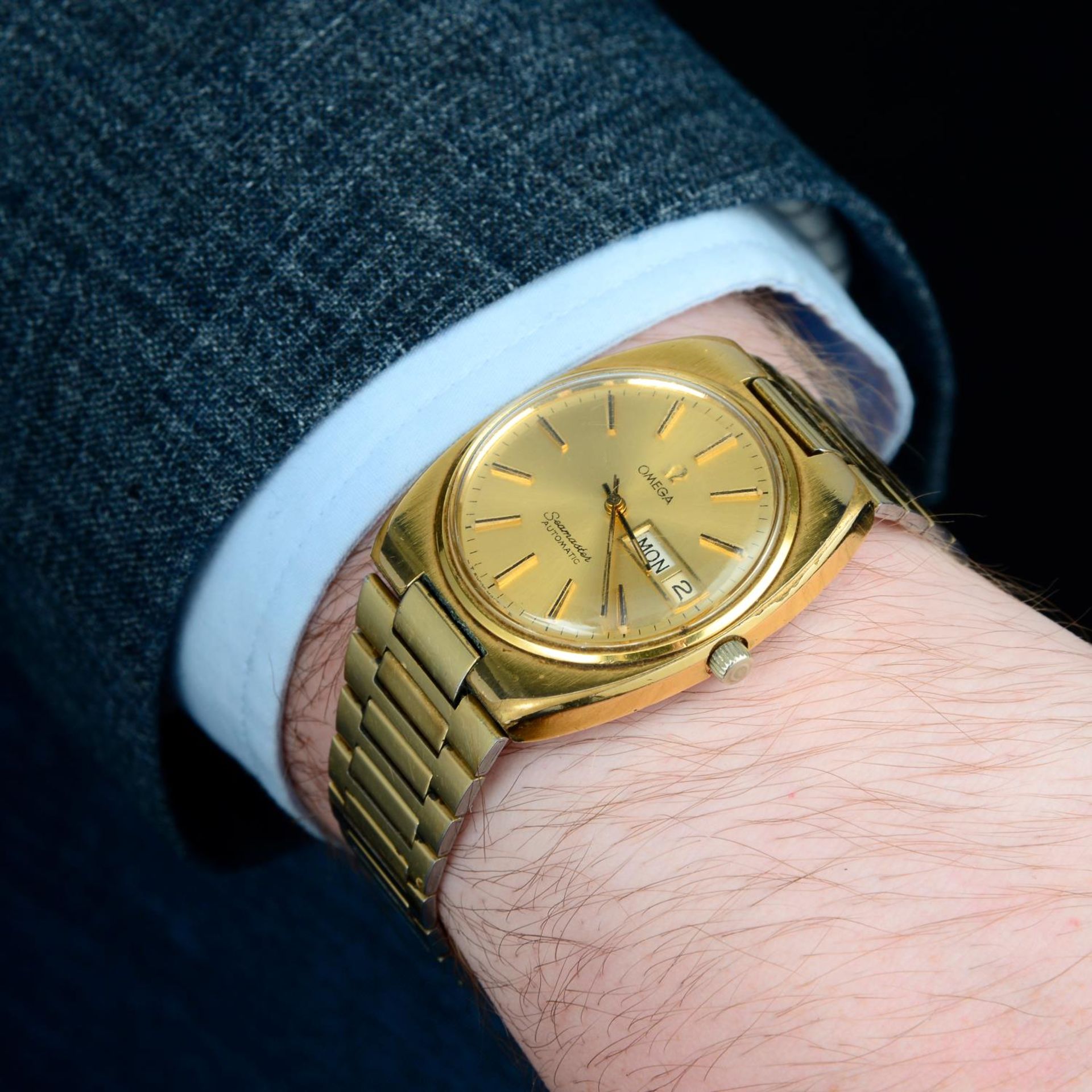 OMEGA - a Seamaster bracelet watch. - Bild 3 aus 5