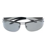 GUCCI - a pair of sunglasses.