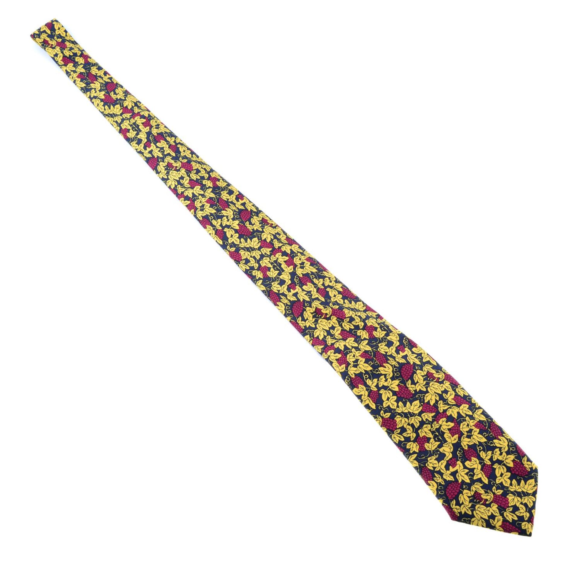 HERMÈS - a silk tie. - Bild 2 aus 3