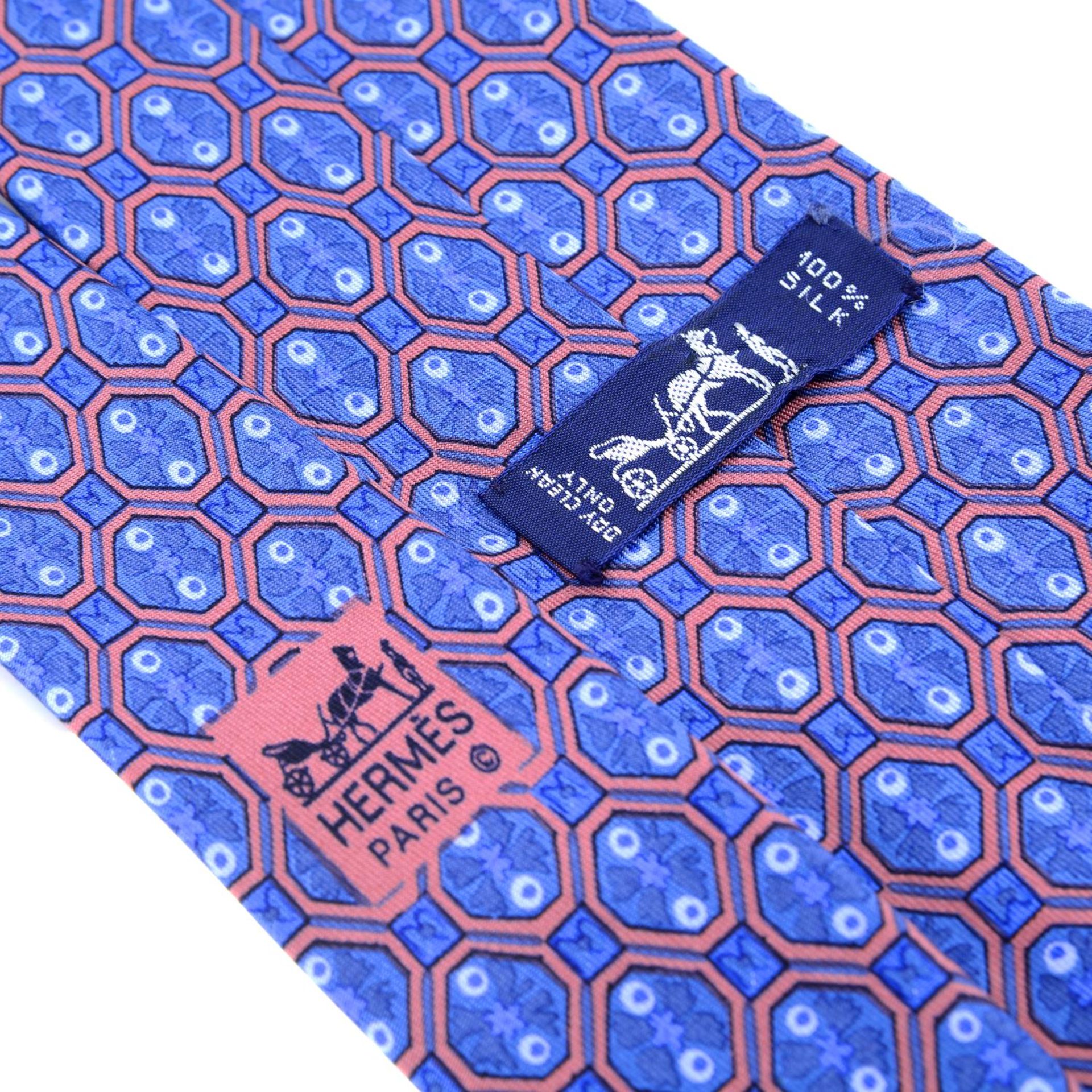 HERMÈS - a silk tie. - Bild 3 aus 3