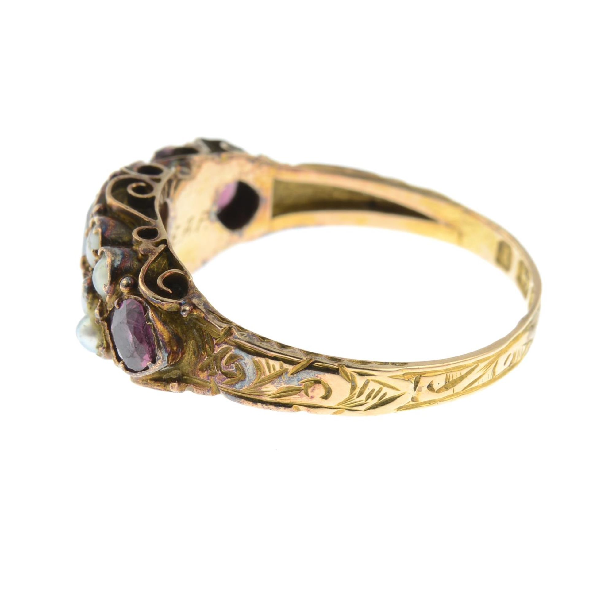 A mid Victorian 15ct gold garnet and split pearl dress ring.Hallmarks for Birmingham, 1873. - Bild 2 aus 3