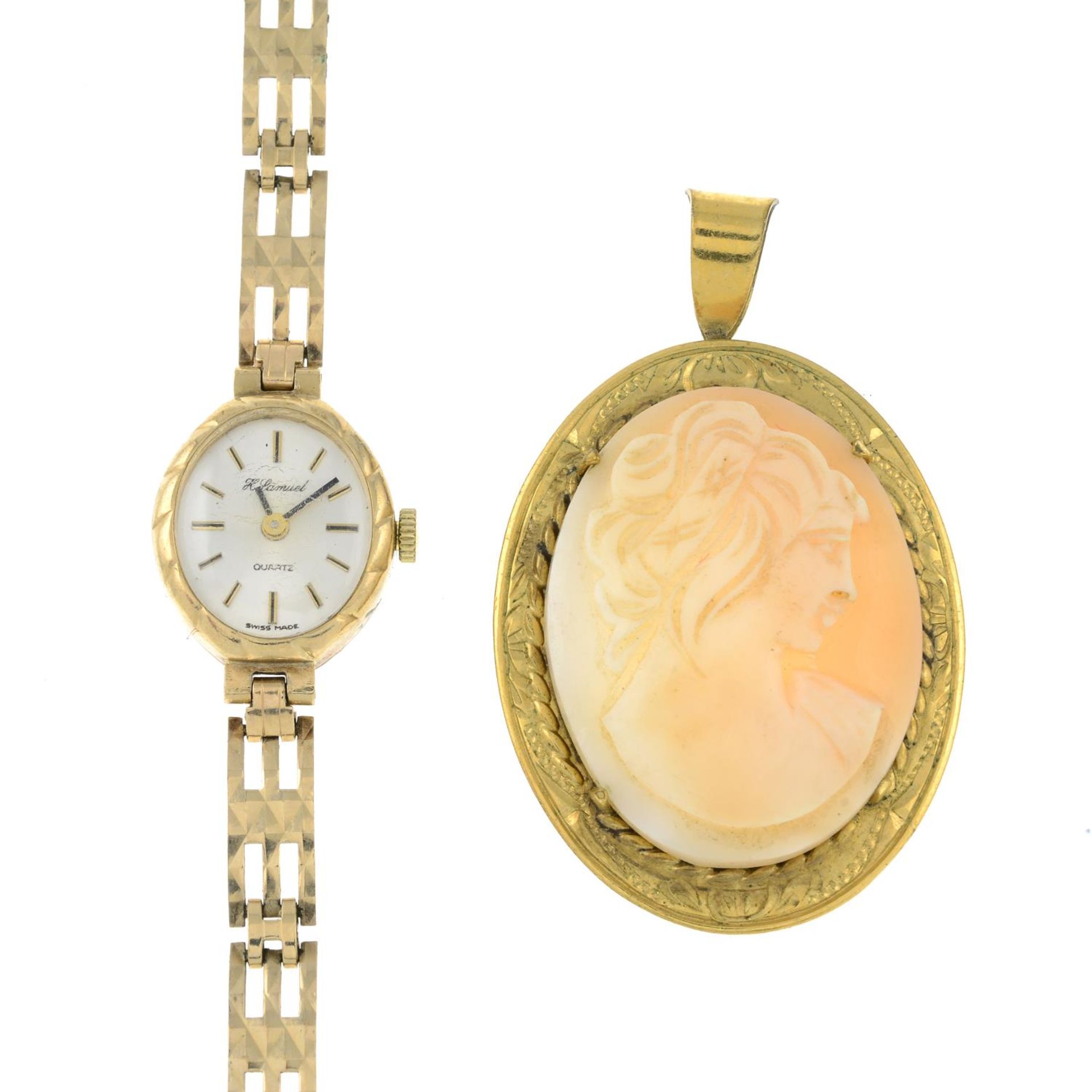 A lady's 9ct gold wrist watch, hallmarks for 9ct gold, length 17.5cms, total weight 10.1gms.