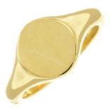 A 9ct gold signet ring.