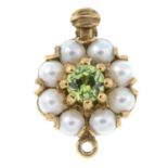 A 9ct gold peridot and cultured pearl clasp.