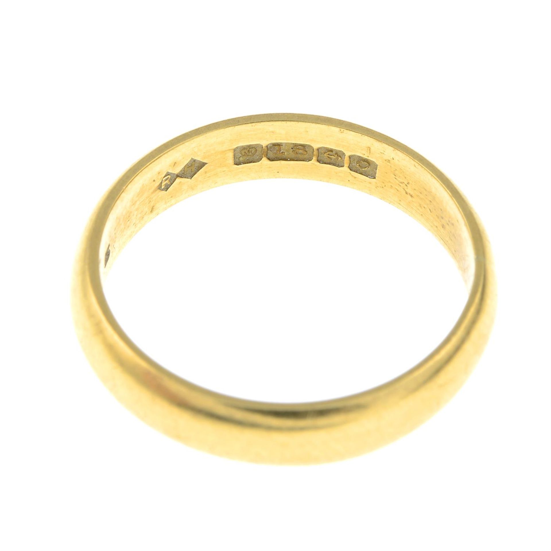 An 18ct gold plain band ring. - Image 2 of 2