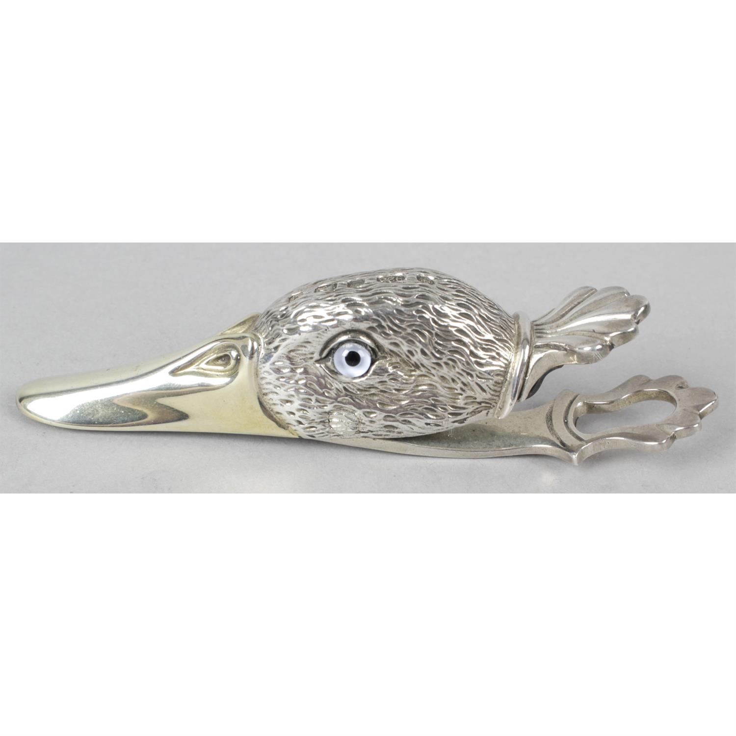 A novelty silver paper clip modelled as a duck's head. - Image 2 of 2