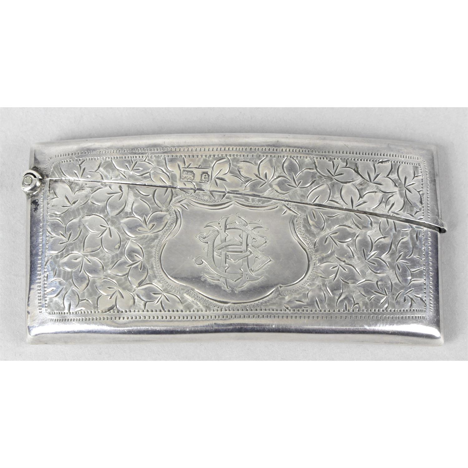 An Edwardian silver visiting card case.