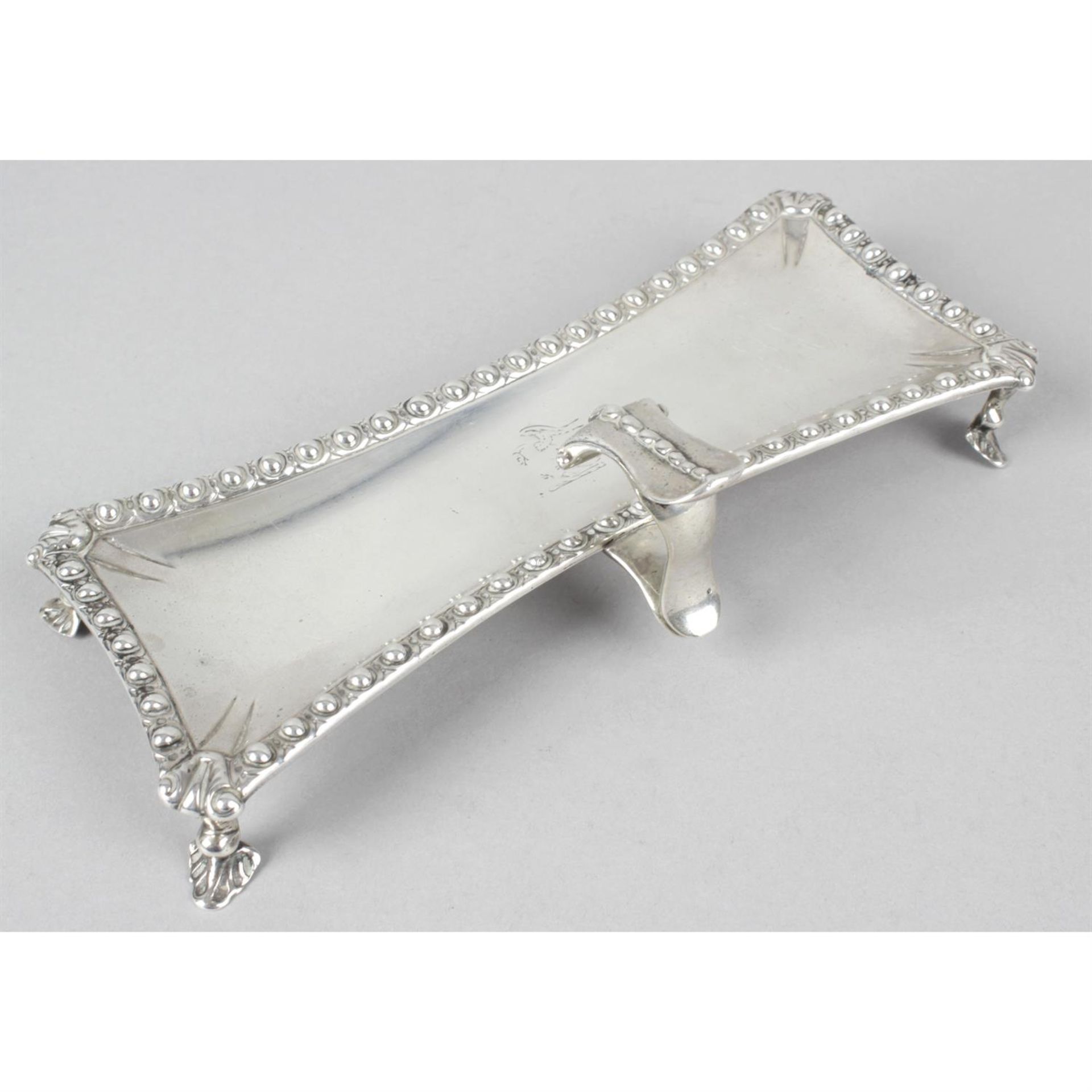 A George III silver snuffers' tray. - Image 2 of 3