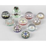 18 assorted glass paperweights