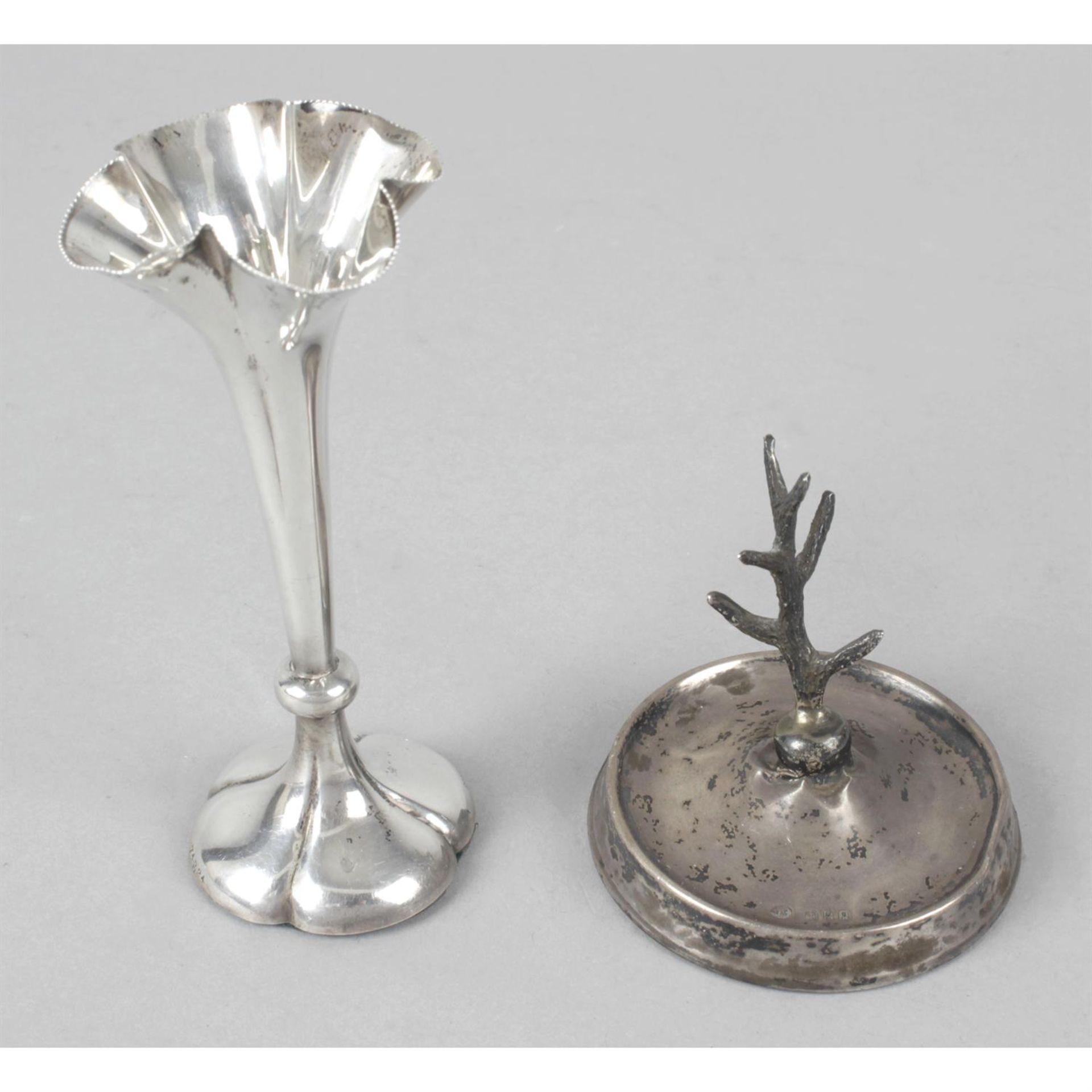 Two silver topped glass perfume bottles, a silver mounted ring tree (a.f), a bud vase (filled base), - Image 4 of 5