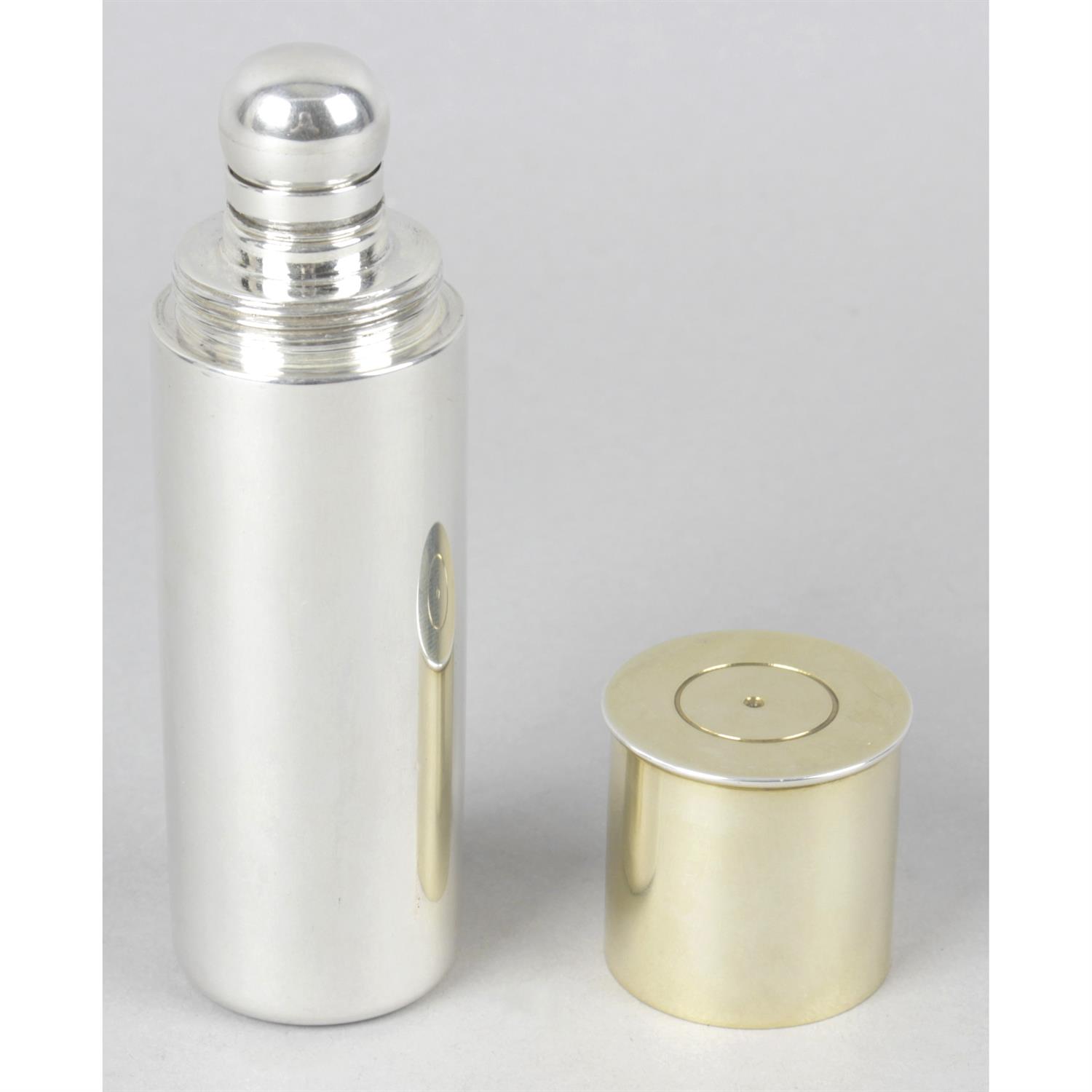 A silver flask modelled as a cartridge. - Image 2 of 2