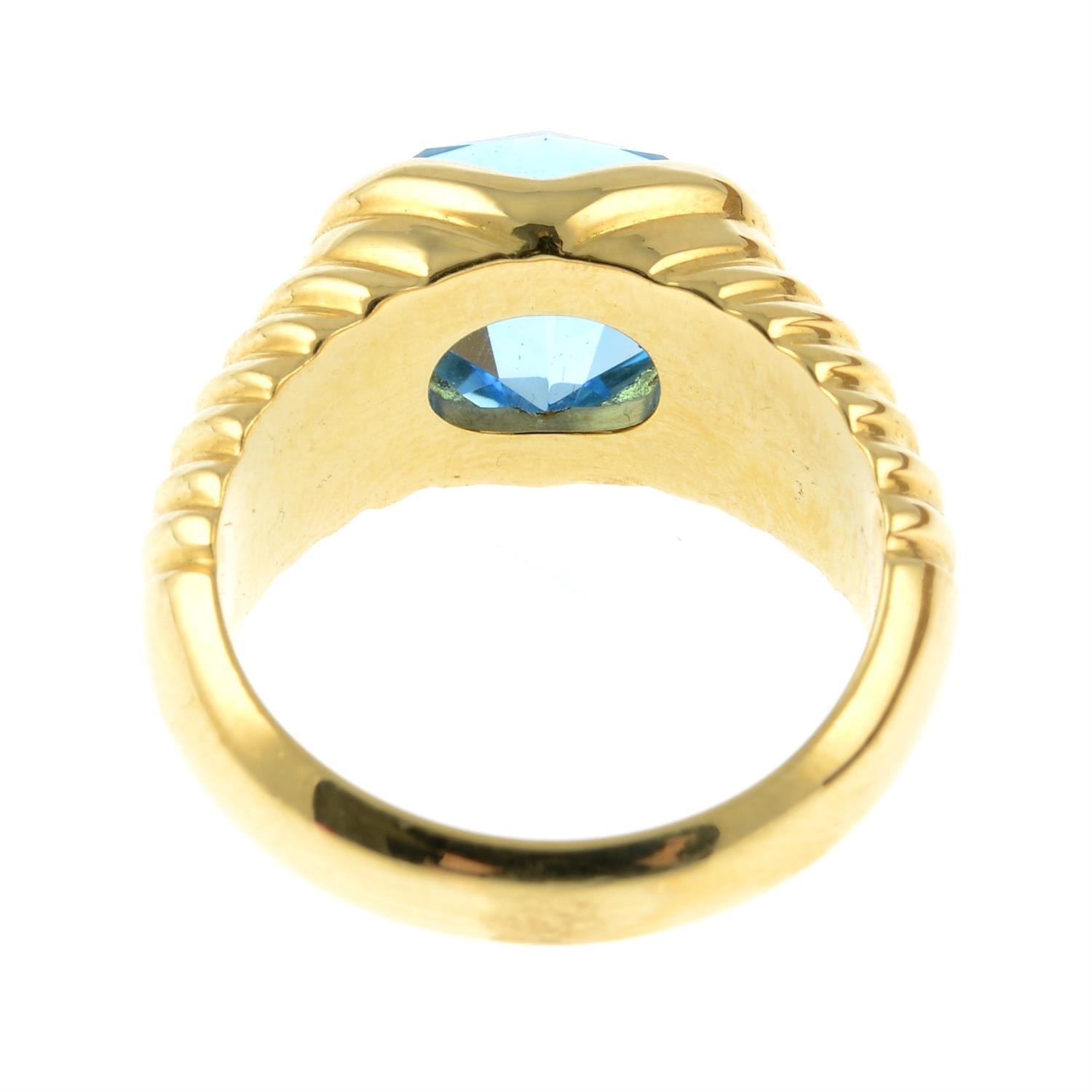 A blue topaz ring, by Bulgari. - Image 4 of 6