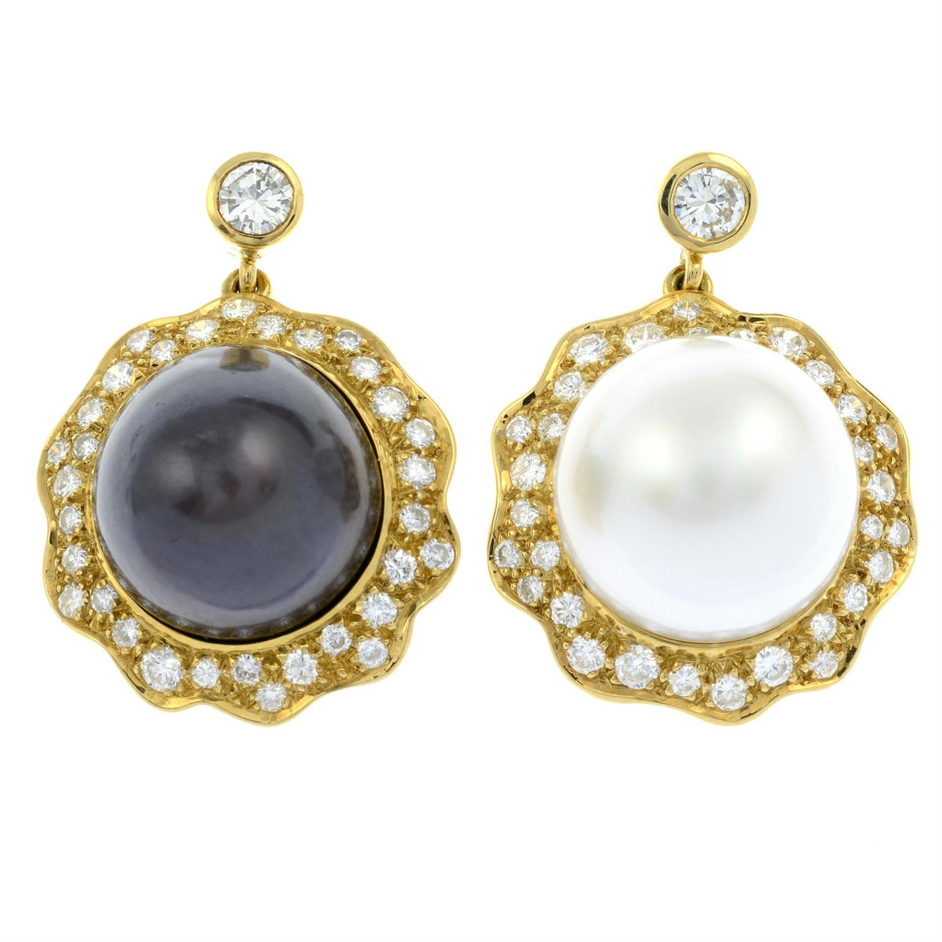 A pair of 'black' and 'white' cultured pearl and pavé-set diamond earrings, attributed to Grima. - Bild 2 aus 3