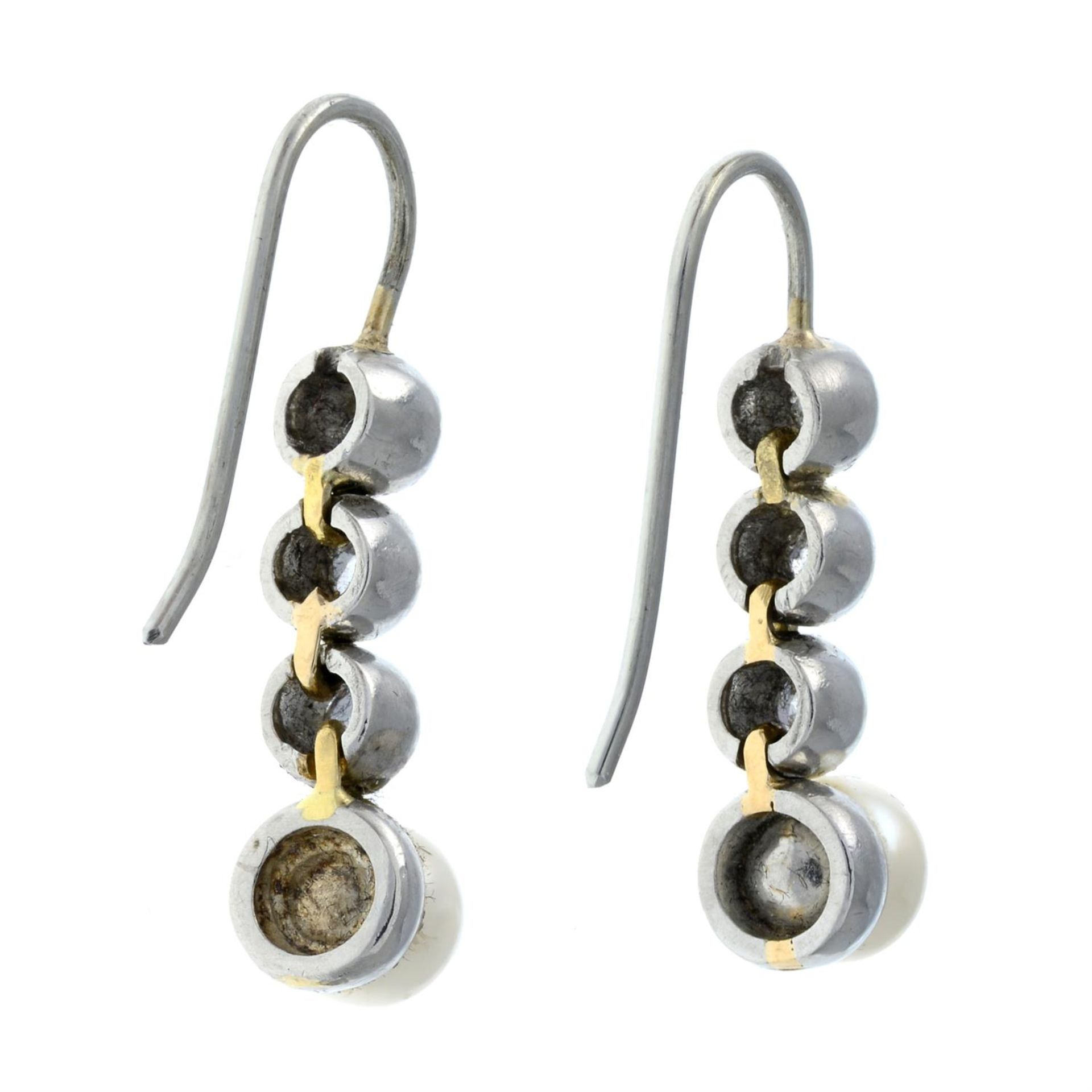 A pair of pearl and old-cut diamond collet earrings. - Bild 3 aus 4