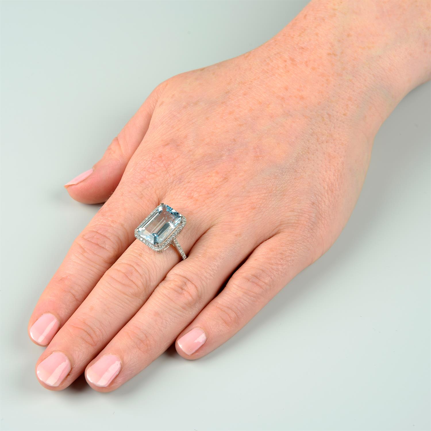 An 18ct gold aquamarine and brilliant-cut diamond ring. - Image 6 of 6