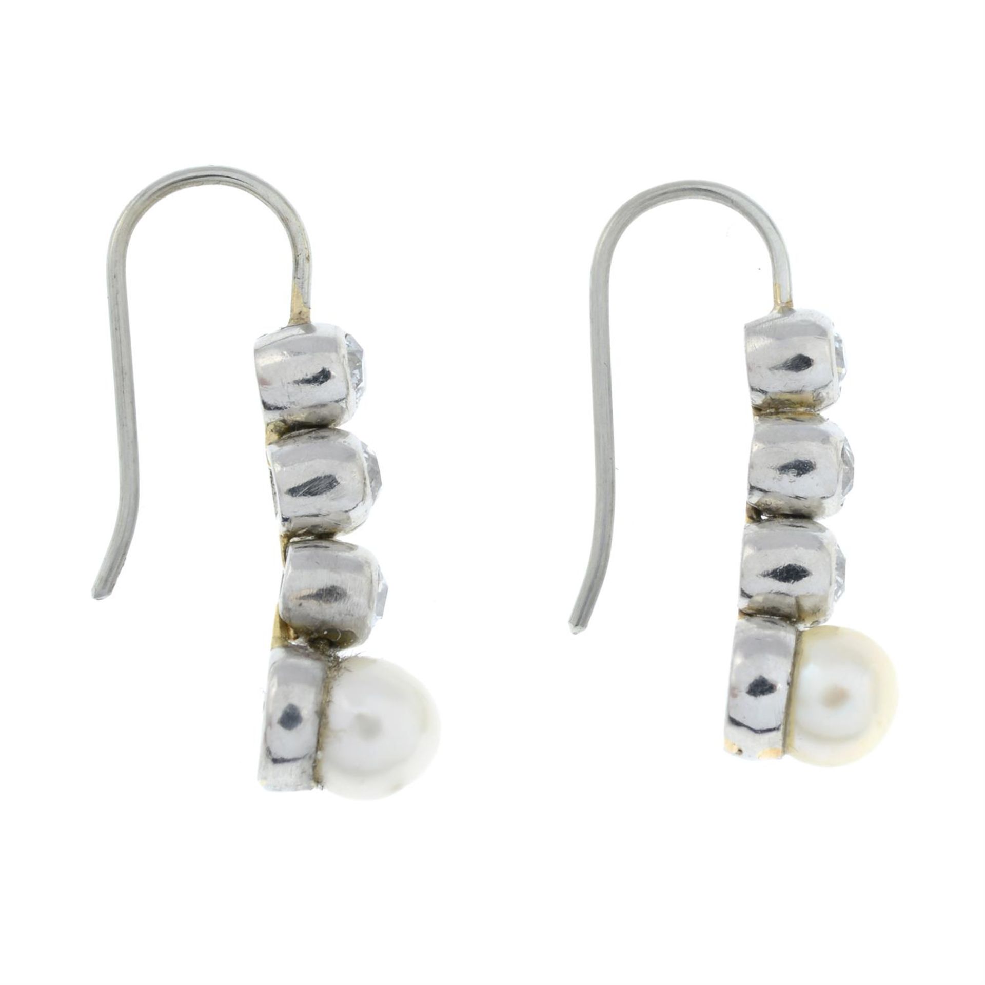 A pair of pearl and old-cut diamond collet earrings. - Bild 4 aus 4