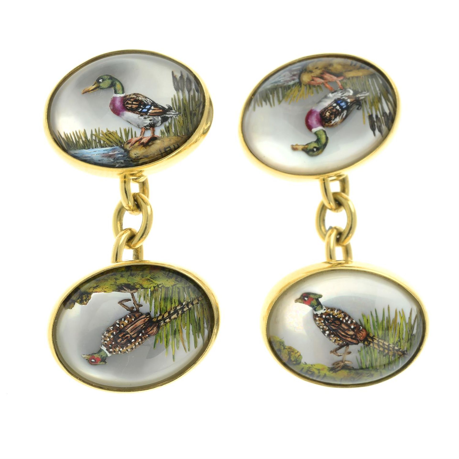 A pair of 18ct gold reverse-carved and painted rock crystal cufflinks, depicting a mallard duck and - Bild 2 aus 3