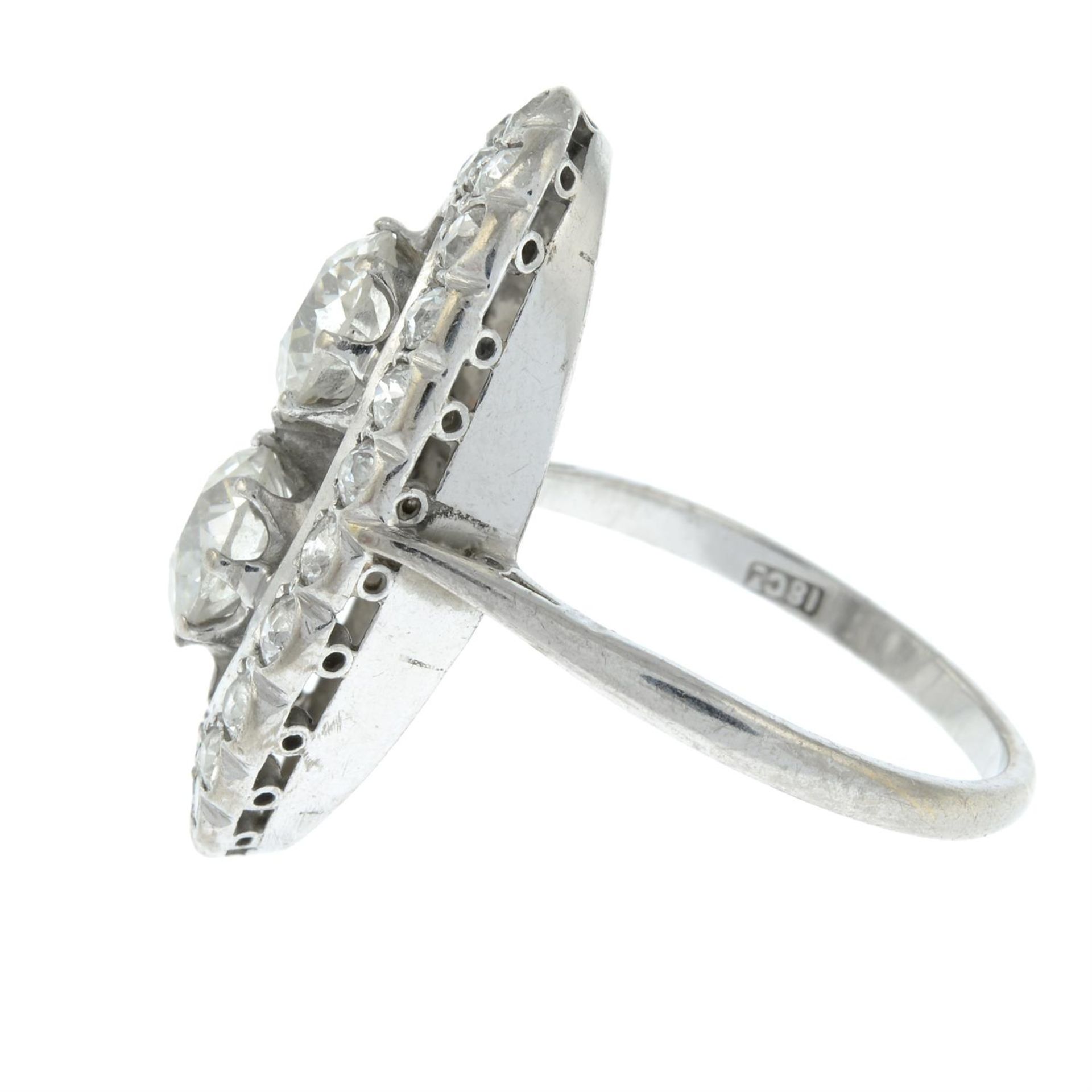 A mid 20th century old-cut diamond two-stone ring, with old-cut diamond shared surround. - Bild 3 aus 6