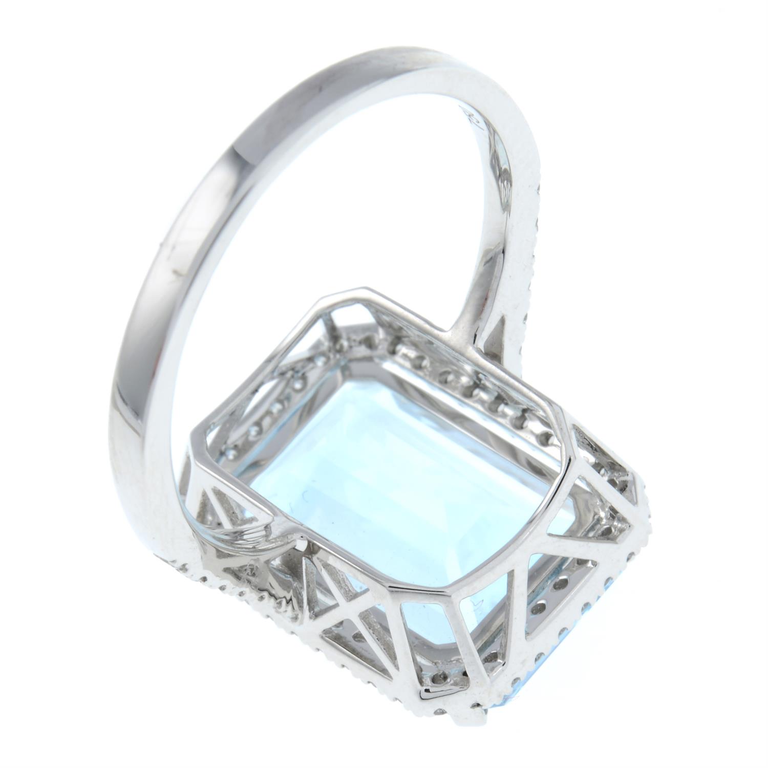 An 18ct gold aquamarine and brilliant-cut diamond ring. - Image 5 of 6