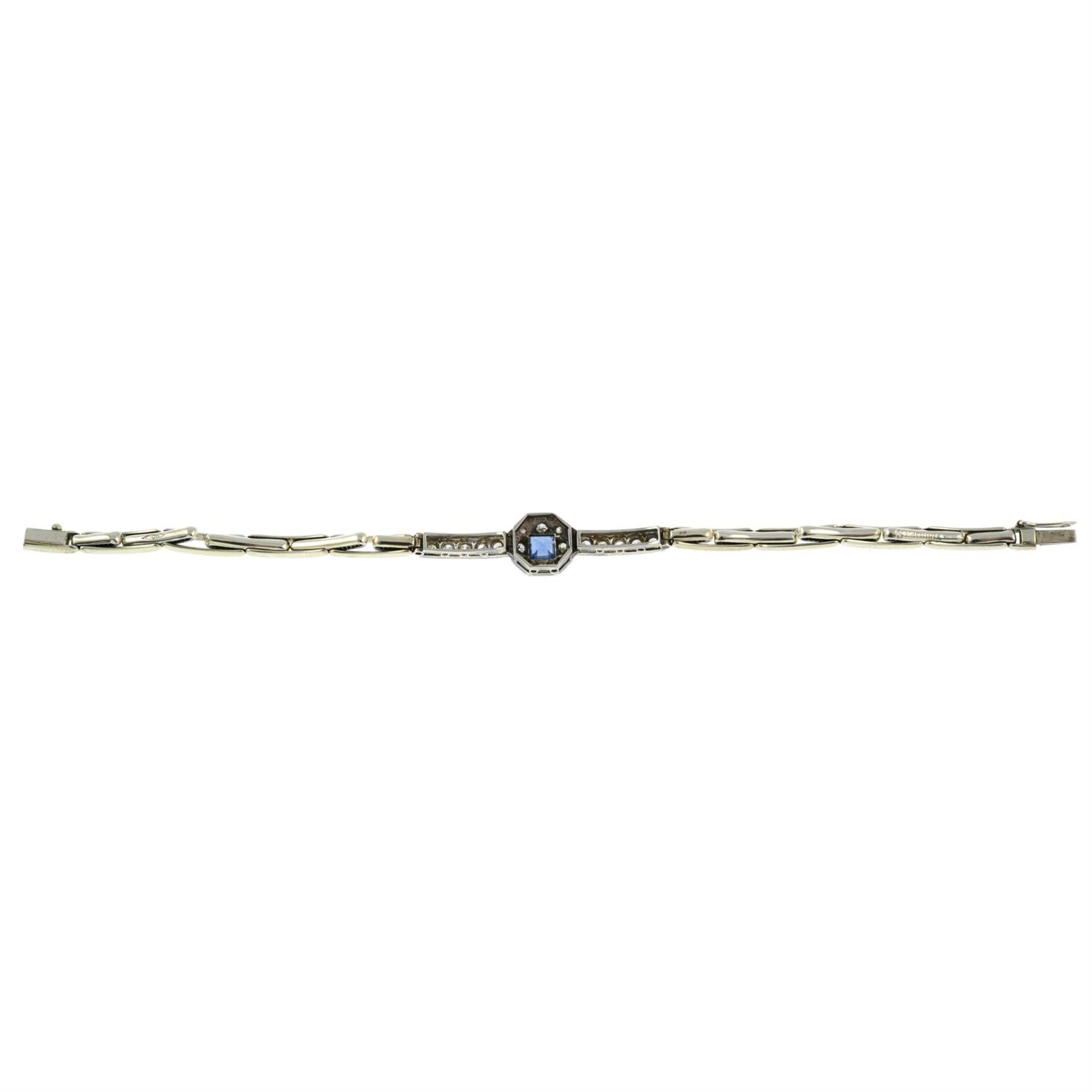 An early 20th century 15ct gold sapphire and circular-cut diamond bracelet, with later 9ct gold - Bild 4 aus 4