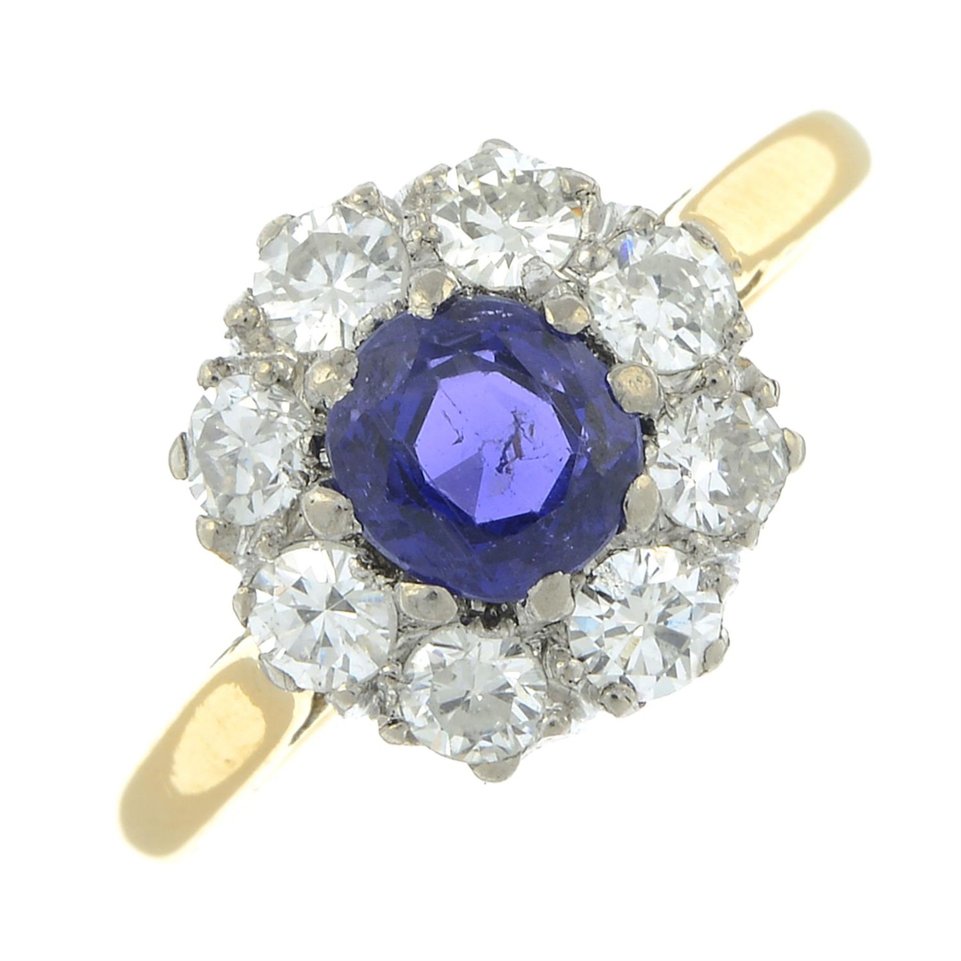 A late Victorian 18ct gold Sri Lankan colour-change sapphire and diamond cluster ring. - Bild 2 aus 6