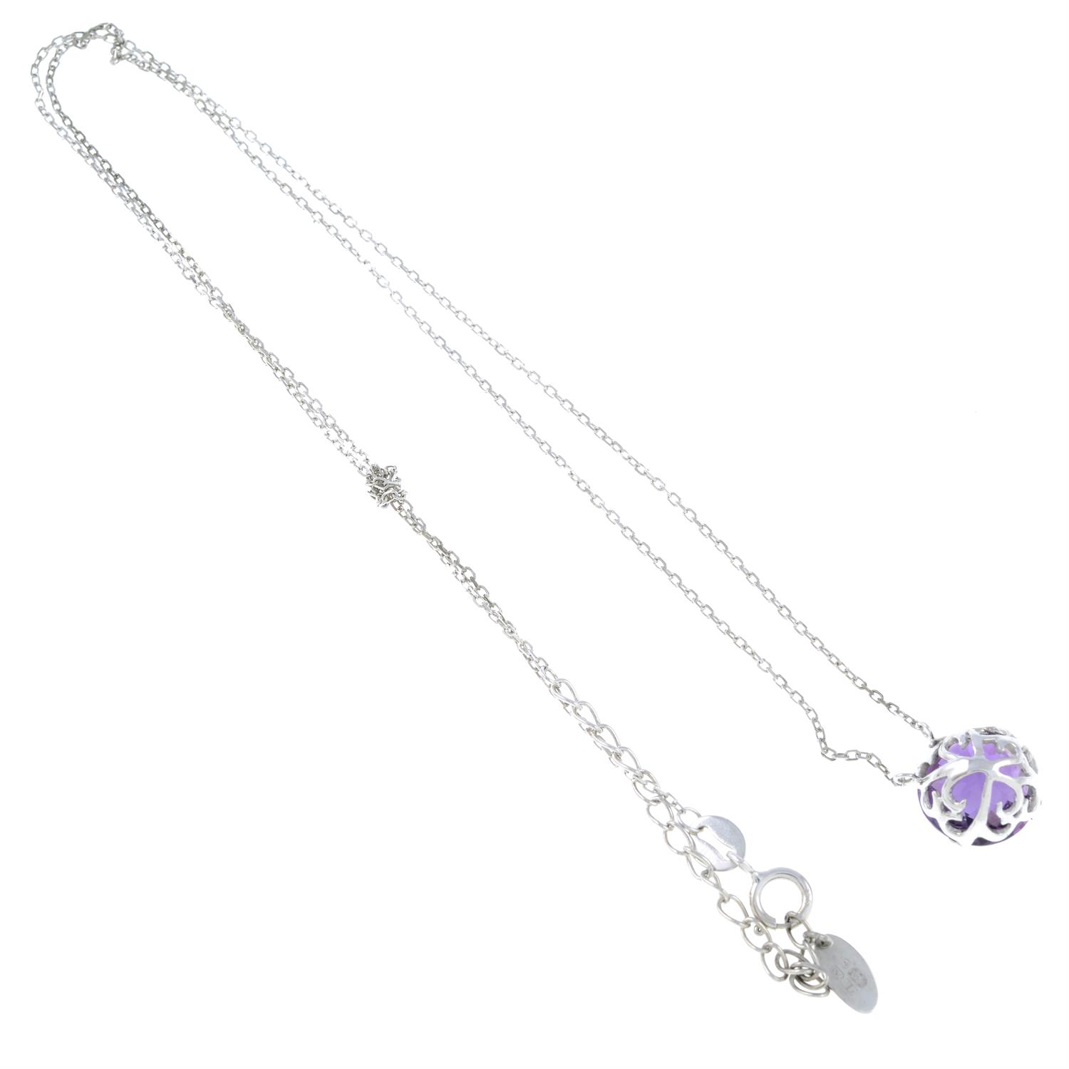 An 18ct gold amethyst single-stone pendant, with integral chain. - Image 2 of 4