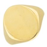 A 9ct gold signet ring.