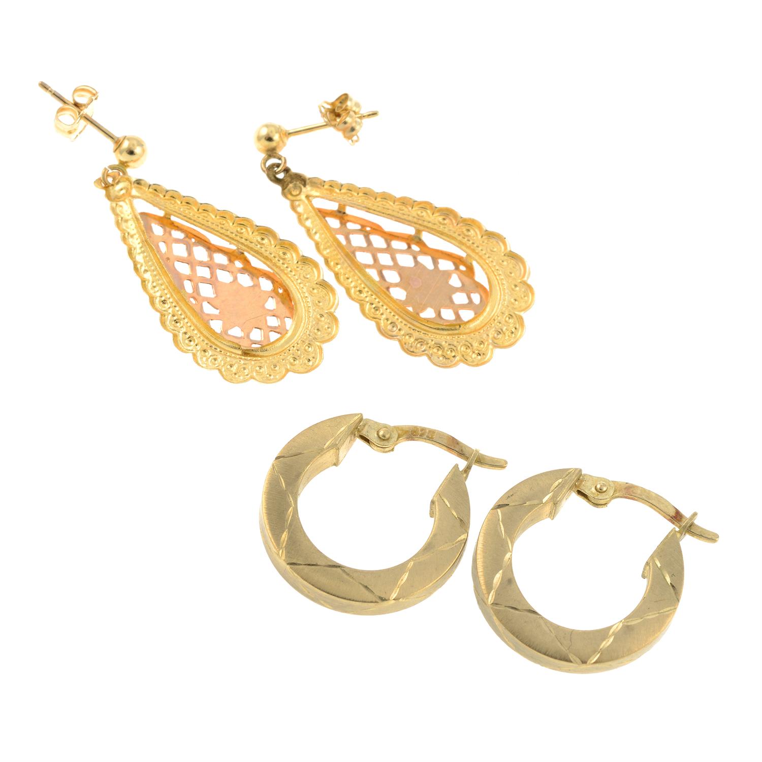 Two pairs of earrings. - Image 2 of 2