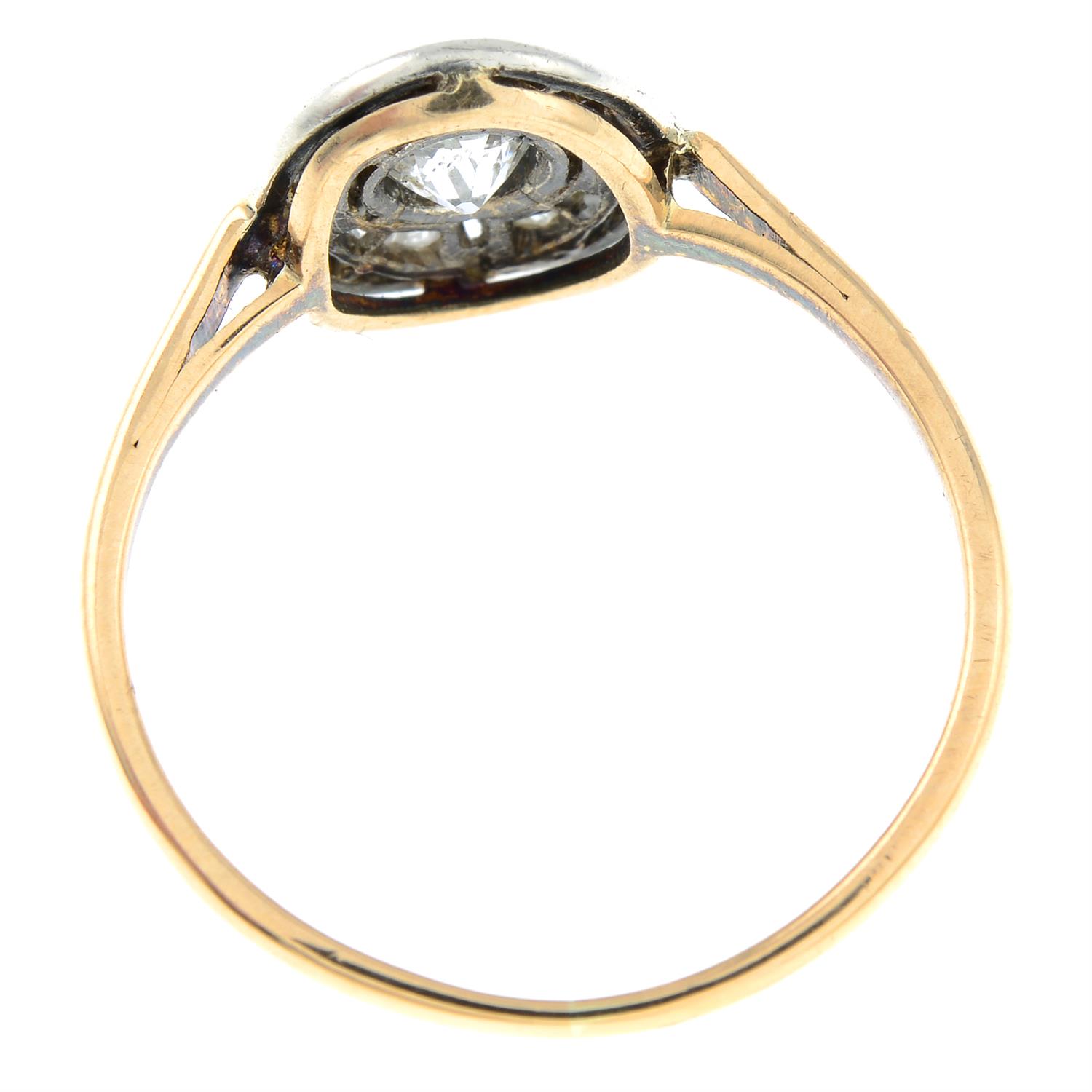 An old-cut and rose-cut diamond ring. - Image 2 of 2