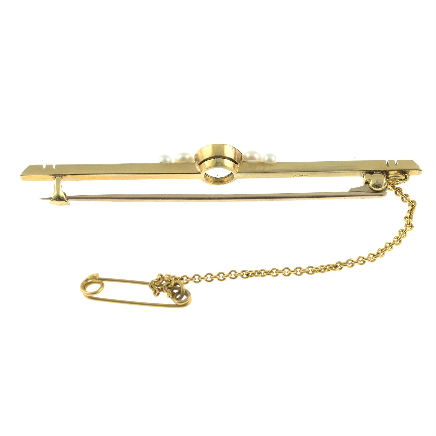 An early 20th century 15ct gold aquamarine and seed pearl bar brooch. - Image 2 of 2