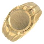 A 9ct gold signet ring.