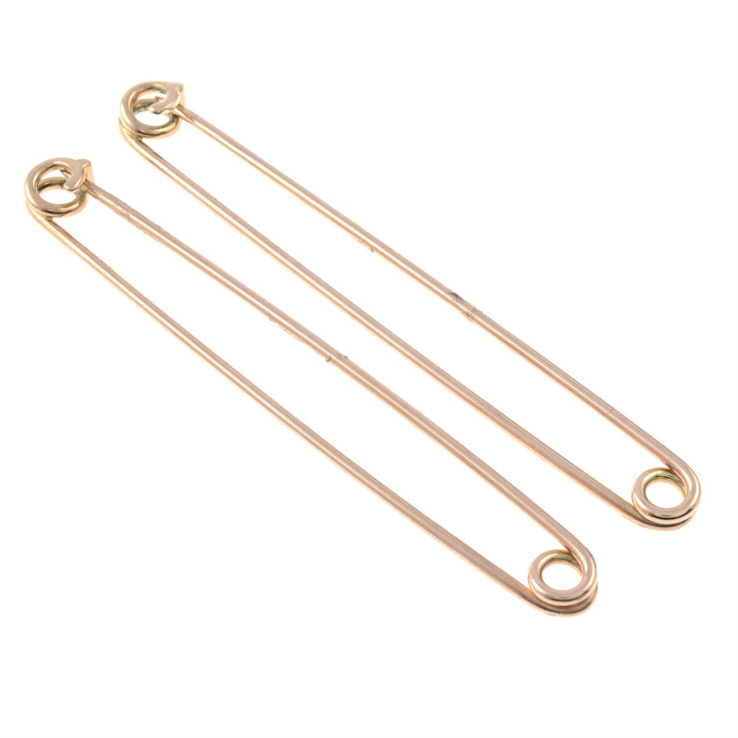 Two 9ct gold safety pins. - Image 2 of 2