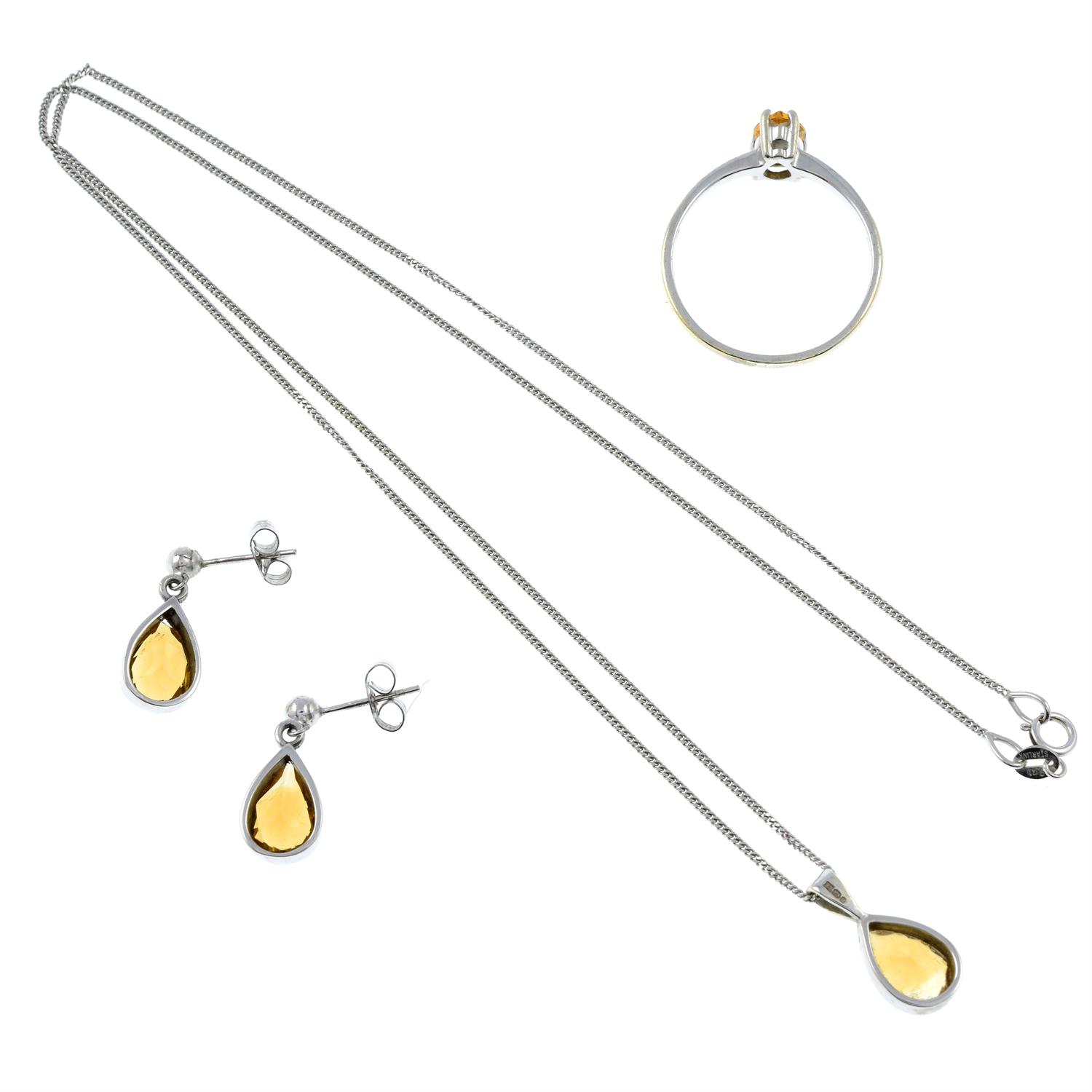 A selection of 9ct gold citrine jewellery, to include a pendant, with chain, a ring and a pair of - Image 2 of 2