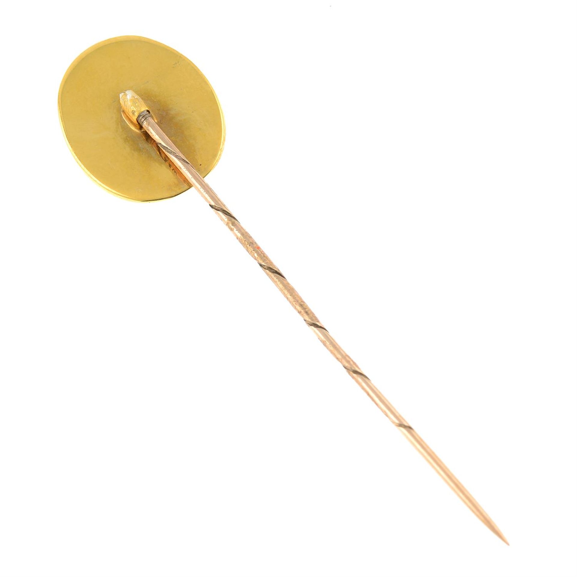 A 9ct gold enamel stickpin, depicting jockey silks. - Image 2 of 2