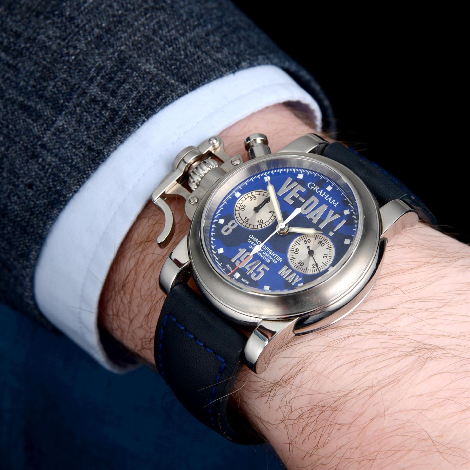 GRAHAM - a limited edition stainless steel Chronofighter 'VE-DAY' wrist watch, 41mm. - Image 6 of 6