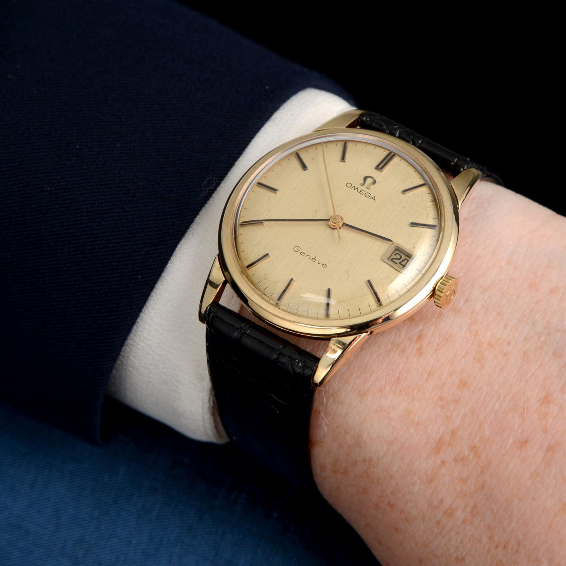 OMEGA - a 9ct yellow gold Geneve wrist watch, 33mm. - Image 5 of 5