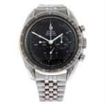 OMEGA - a stainless steel Speedmaster Professional chronograph bracelet watch, 41mm.