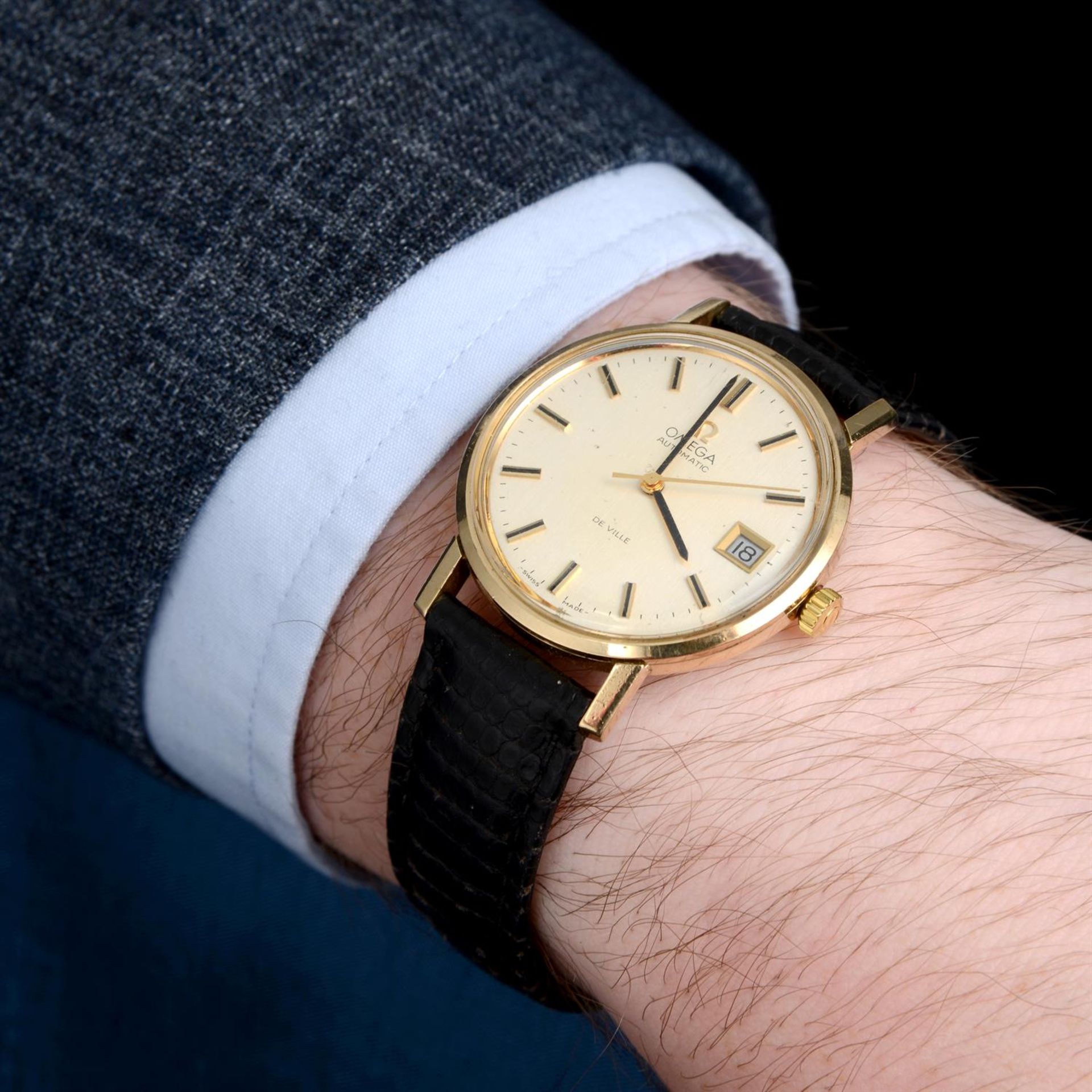 OMEGA - a 9ct yellow gold De Ville wrist watch, 35mm. - Image 5 of 5