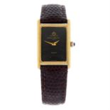 BAUME & MERCIER - a yellow metal wrist watch, 20 x 30mm