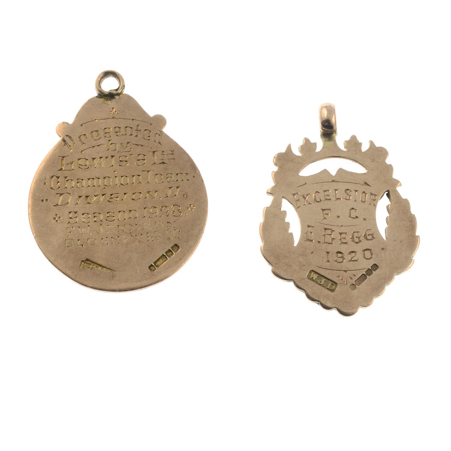 Two early 20th century 9ct gold medallions. - Bild 2 aus 2