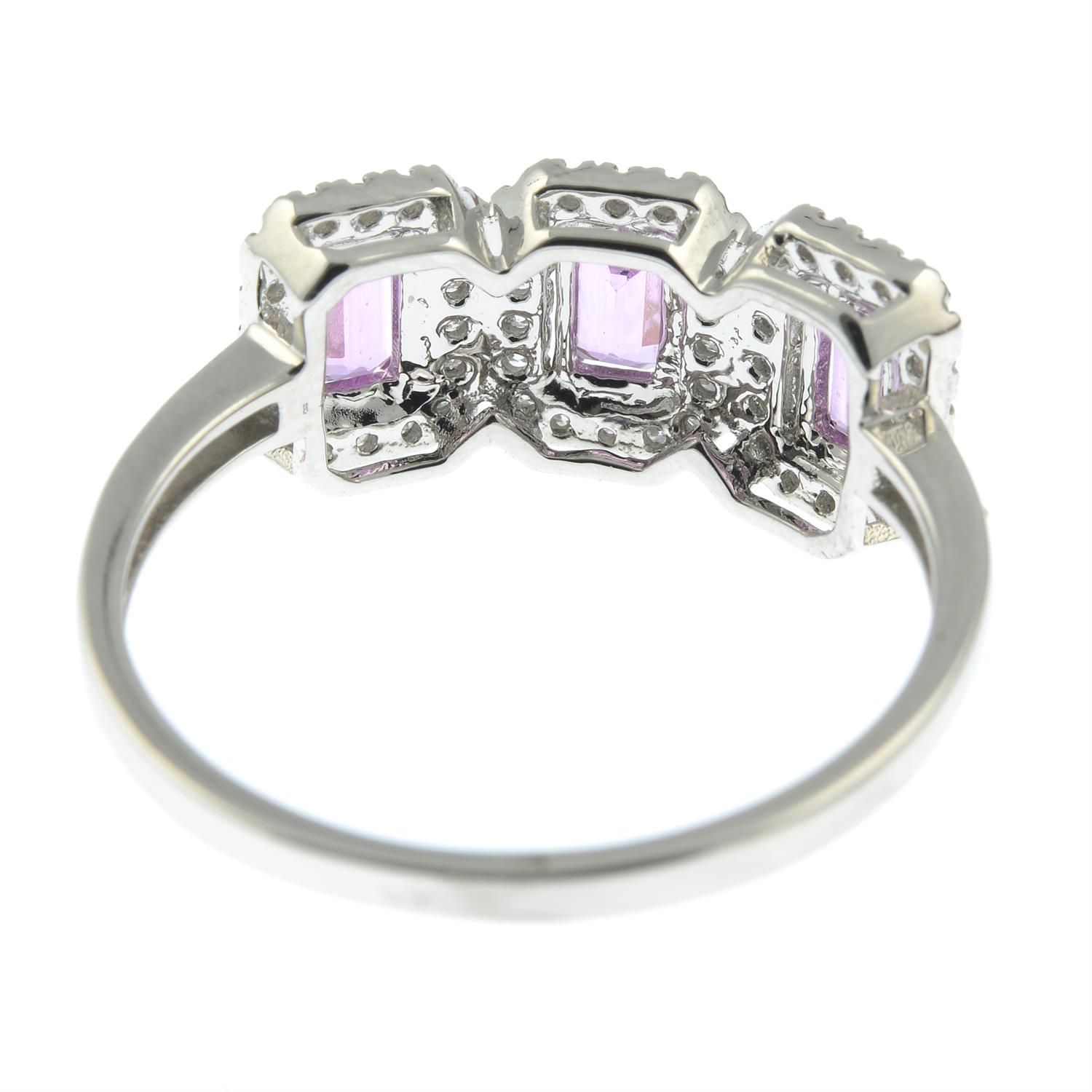 An 18ct gold pink sapphire and diamond dress ring. - Bild 3 aus 3