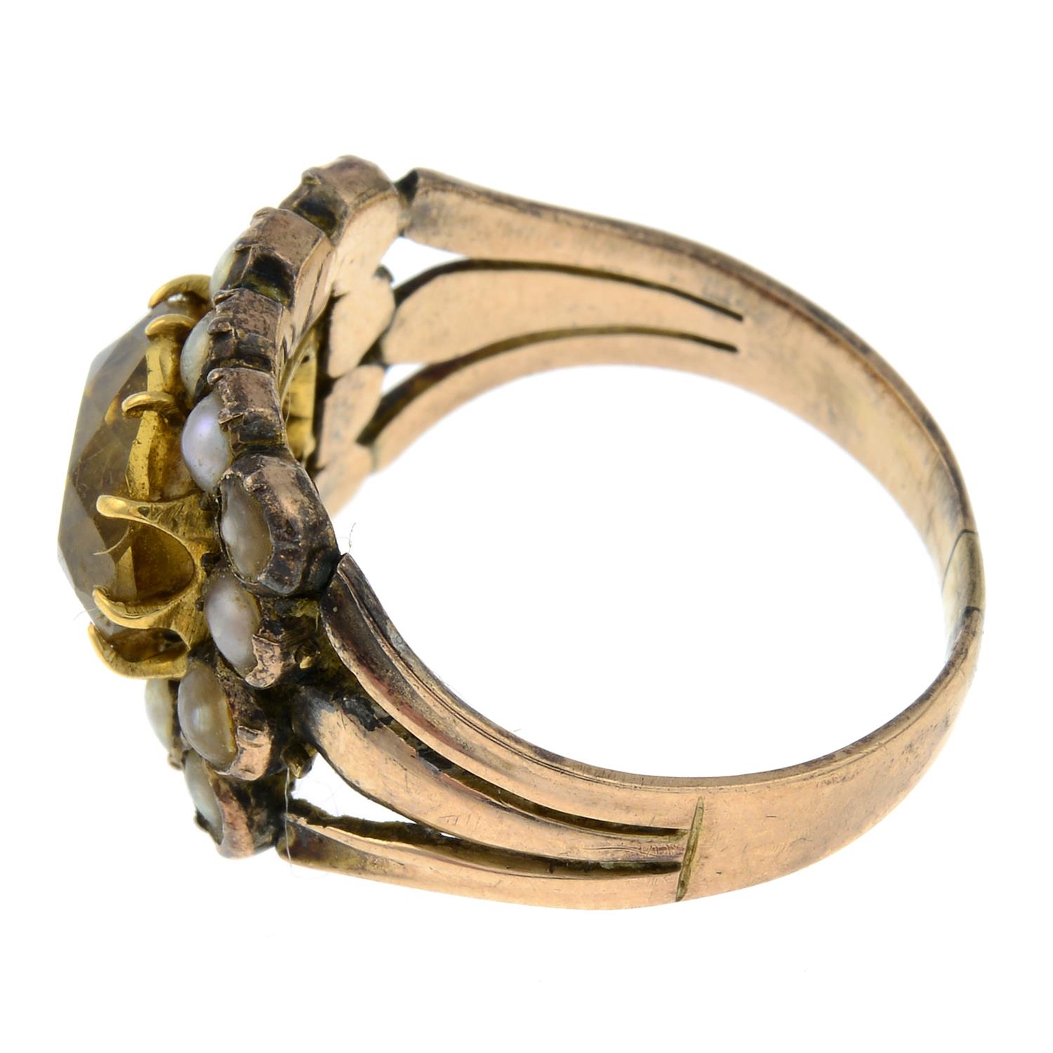 A split pearl and citrine cluster ring. - Bild 2 aus 3