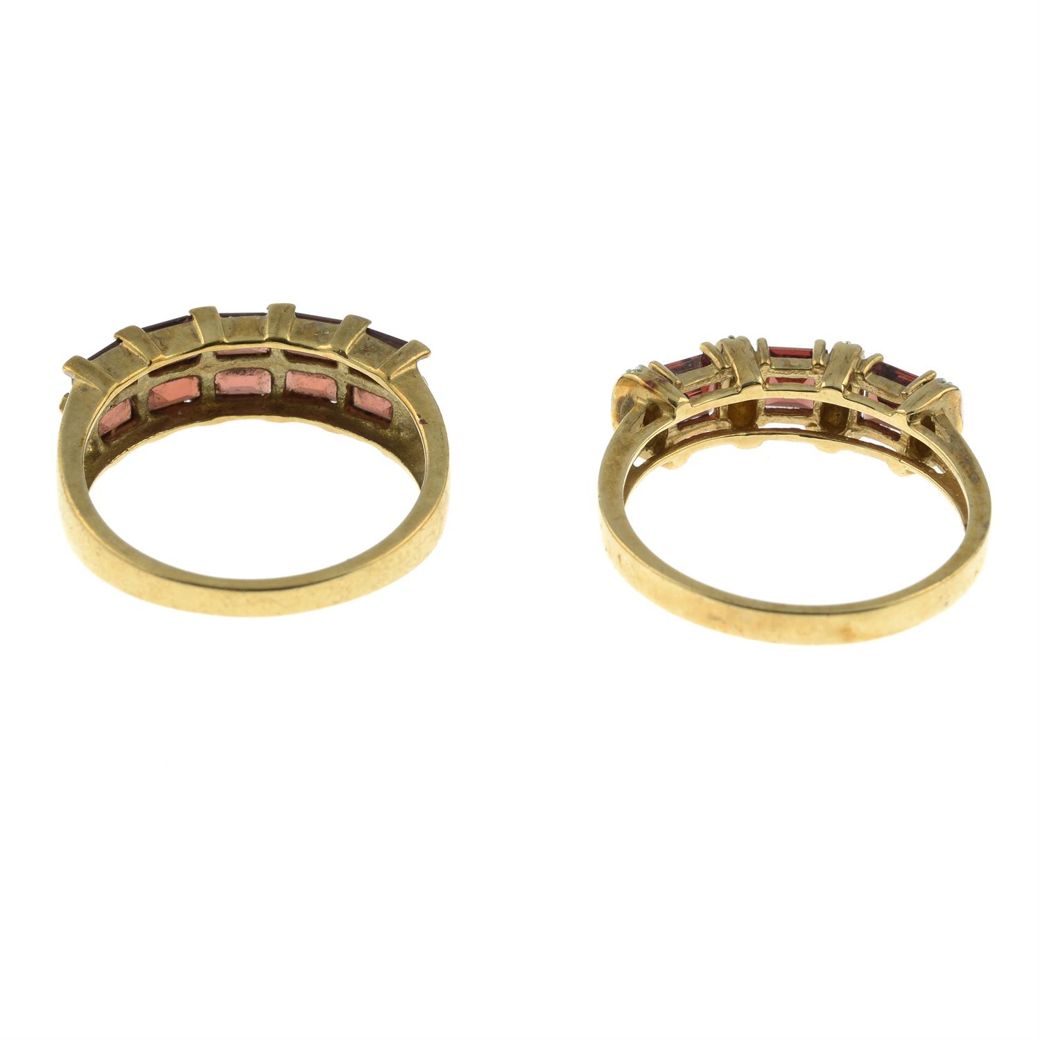 Two 9ct gold gem-set rings. - Bild 3 aus 3
