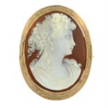 An early 20th century 9ct gold shell cameo brooch.