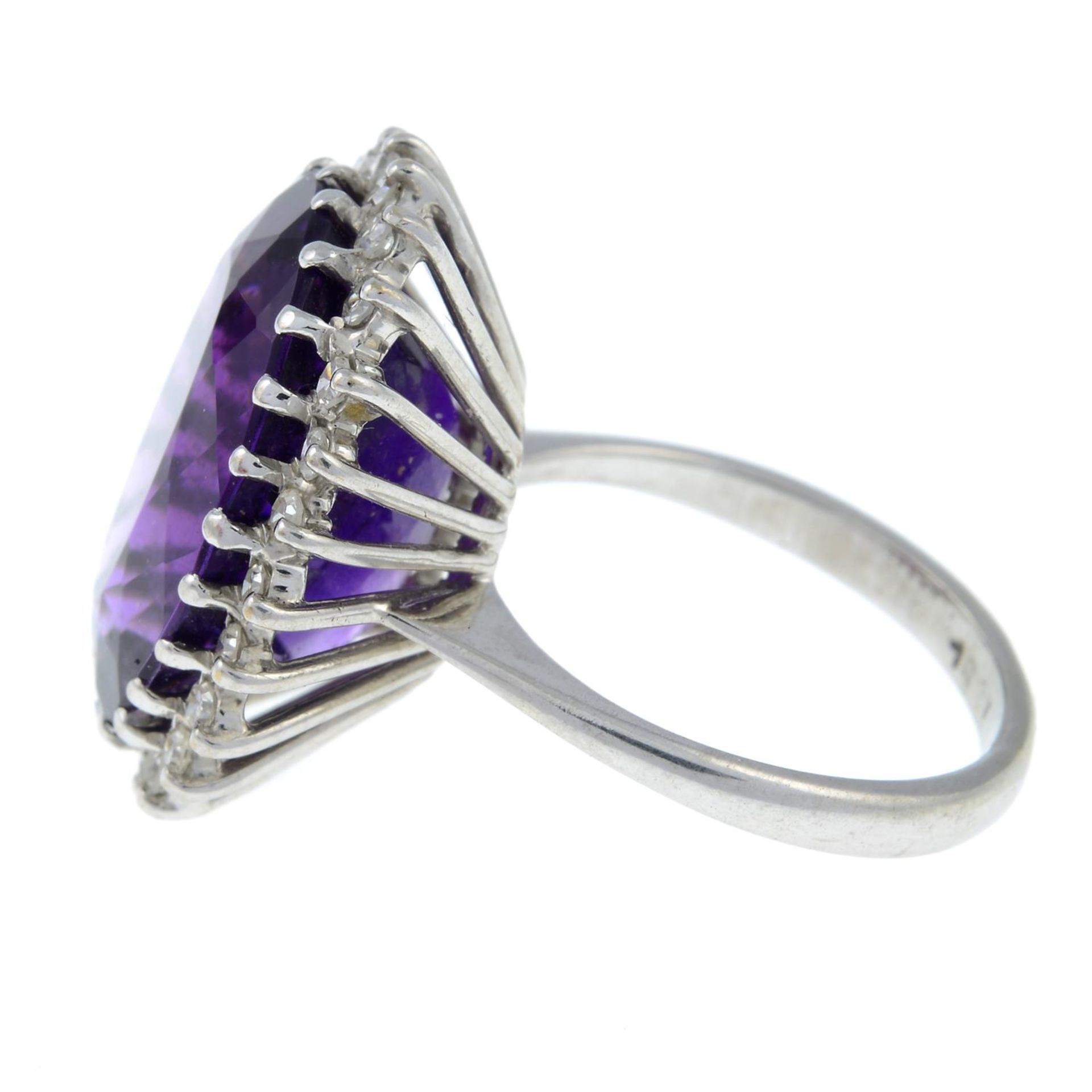 An amethyst and diamond cluster ring. - Image 2 of 3