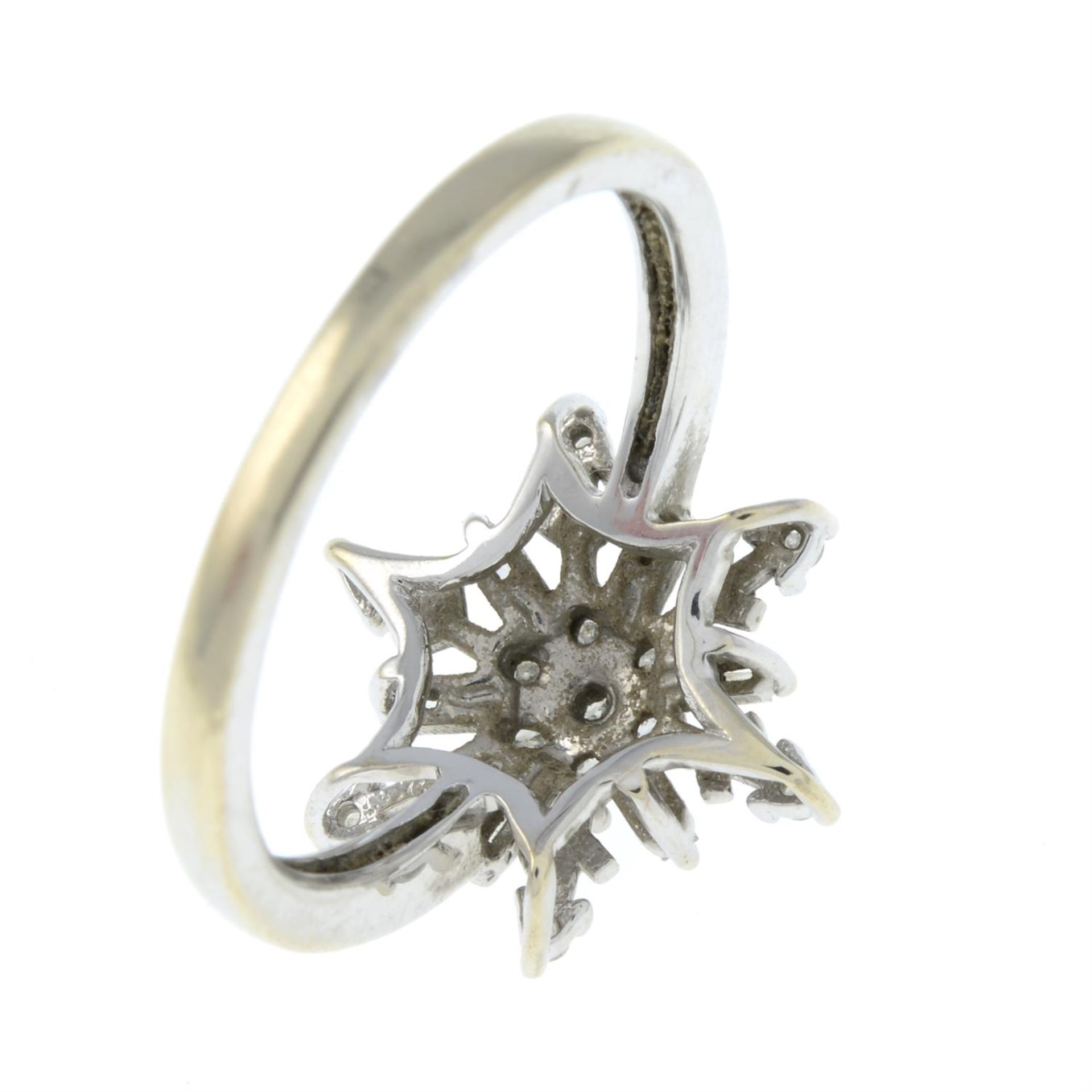 A 14ct gold diamond snowflake ring. - Image 3 of 3