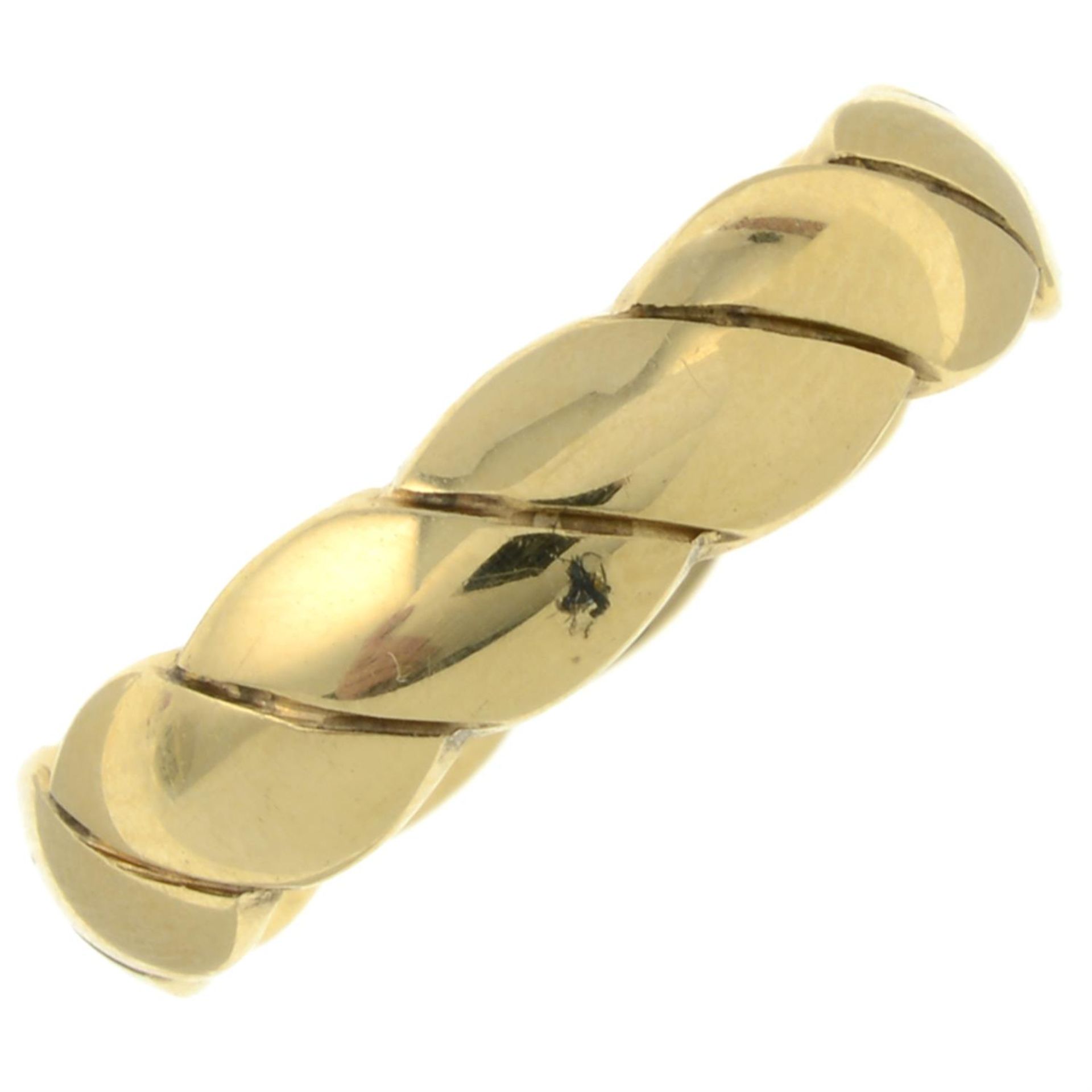 An 18ct gold band ring.