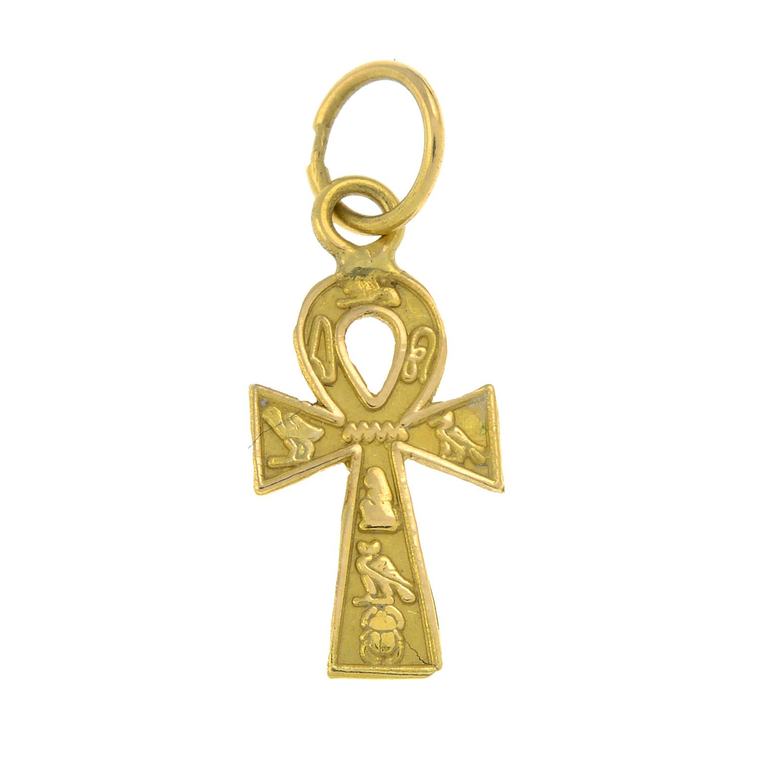 An Egyptian hierogrlyphs ankh pendant.